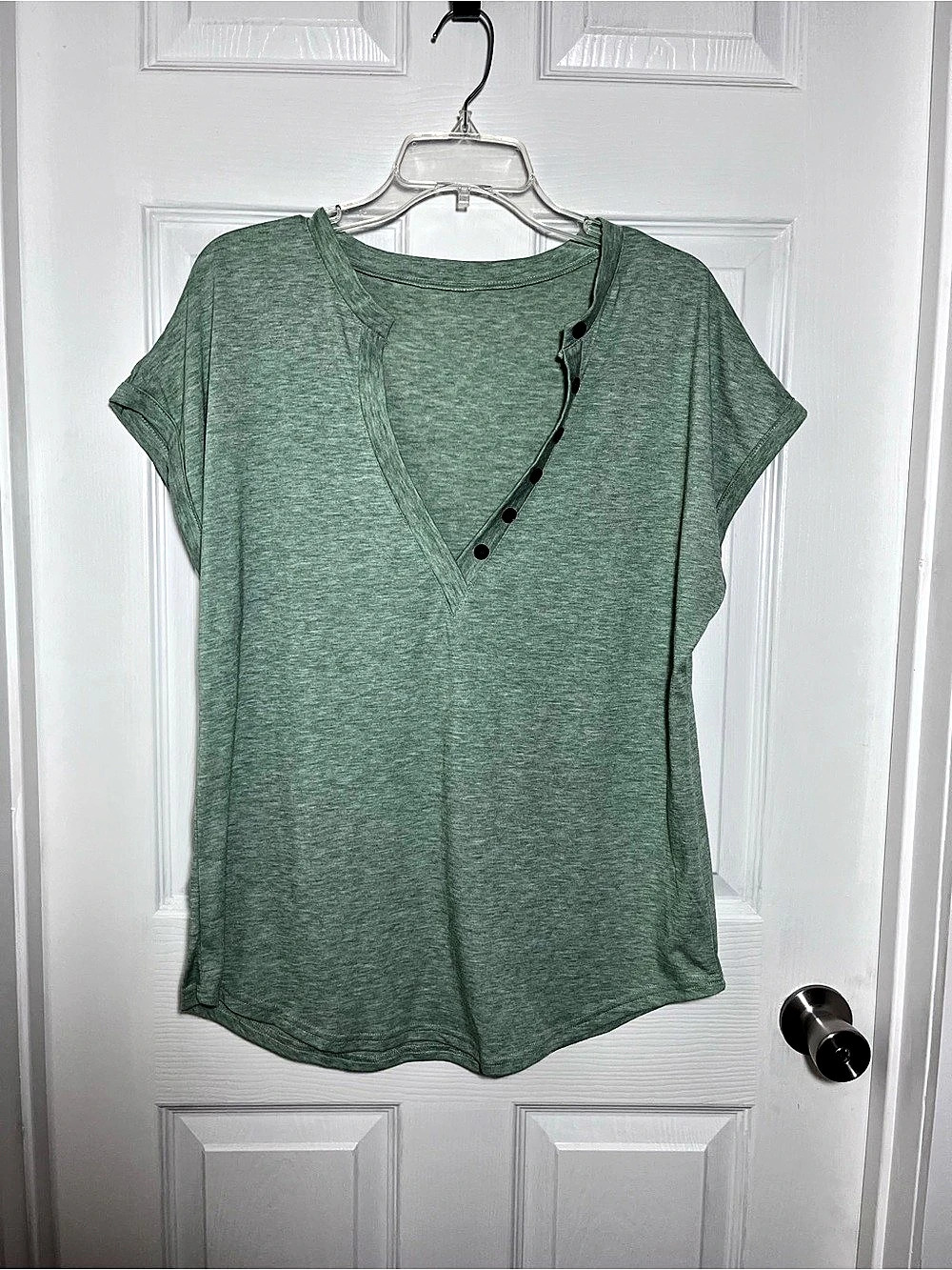 Green V-Neck Short Sleeve Top Size XL